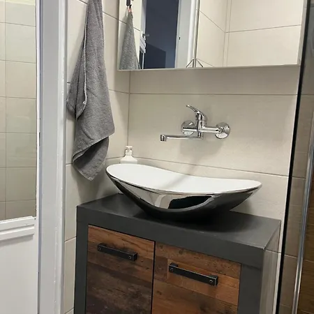 Apartment Zoe I Pet Friendly I Self Check In Osijek Exterior photo
