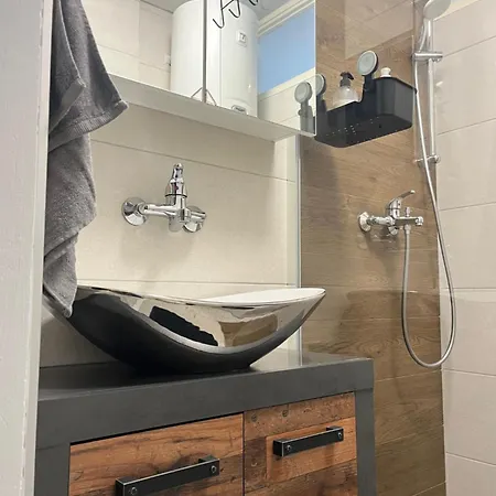 Apartment Zoe I Pet Friendly I Self Check In Osijek Exterior photo