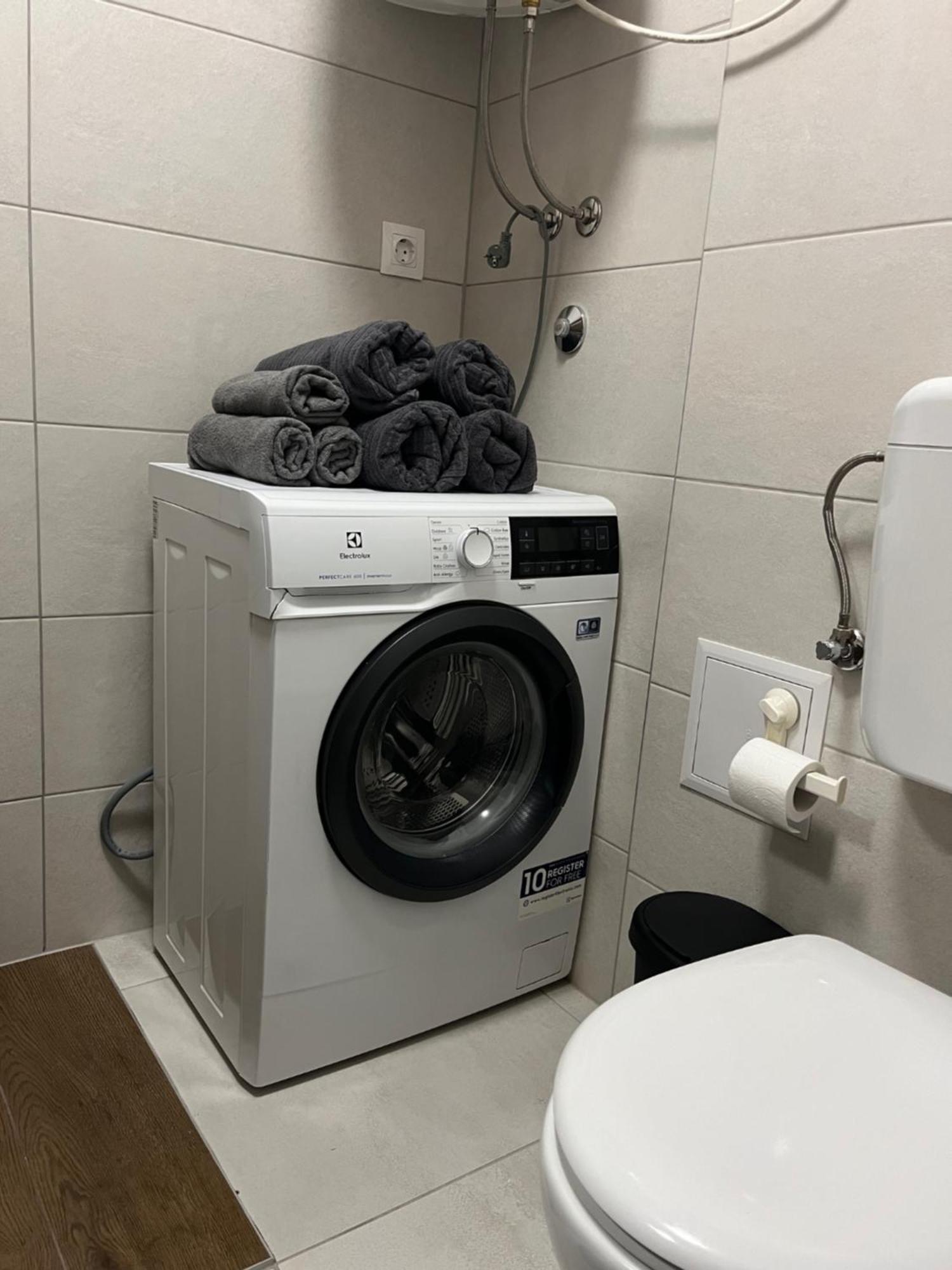 Zoe I Pet Friendly I Self Check In Apartment Osijek